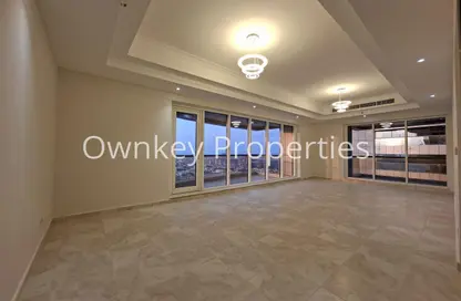 شقة - 3 غرف نوم - 5 حمامات للايجار في برج اسكيب - الخليج التجاري - دبي