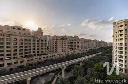 Apartment - 2 Bedrooms - 4 Bathrooms for sale in Al Khushkar - Shoreline Apartments - Palm Jumeirah - Dubai