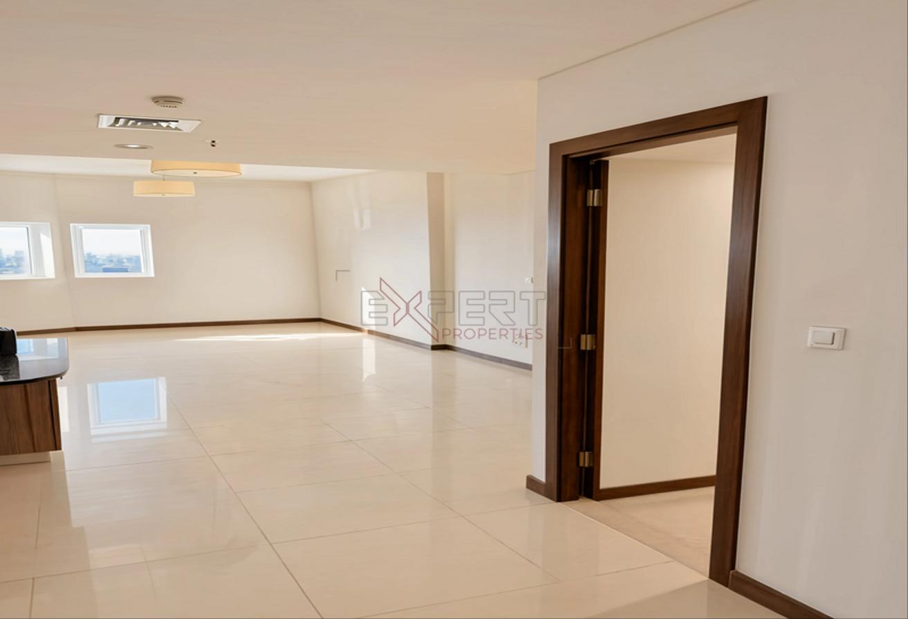 Well-Maintained | Vacant Now | Negotiable photo 3