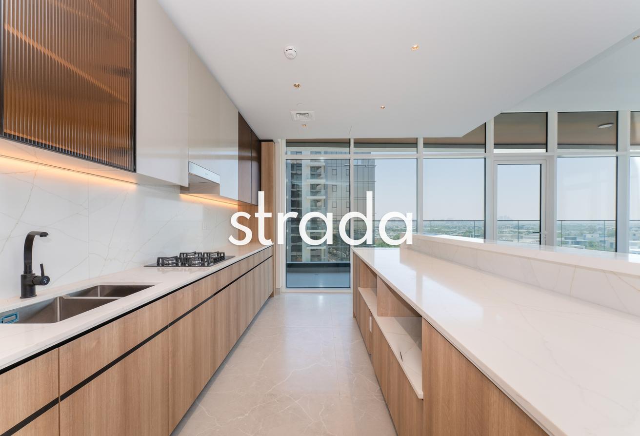 Available | Massive Layout | Resort Style Living photo 4