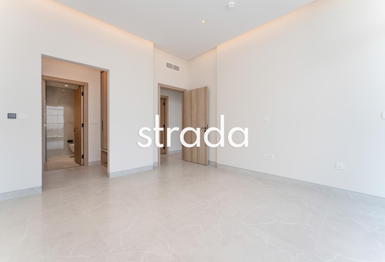 Available | Massive Layout | Resort Style Living photo 13
