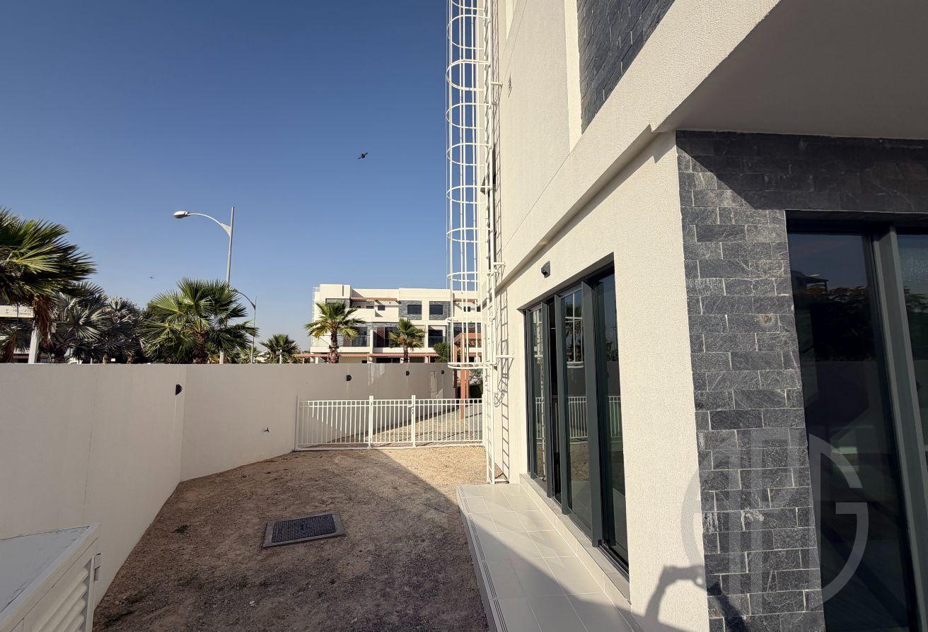 Luxury 6BR Villa | Brand New | Corner Plot photo 18
