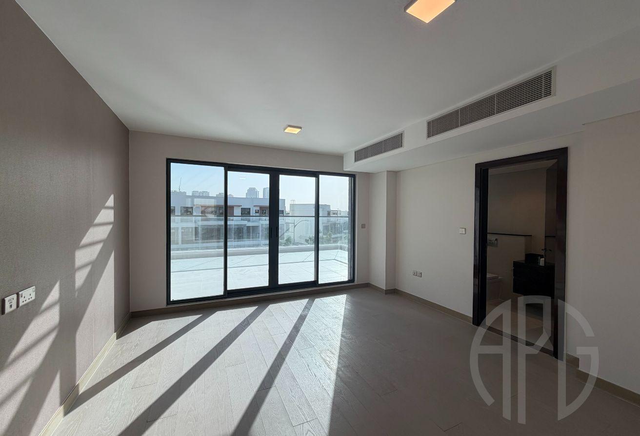 Luxury 6BR Villa | Brand New | Corner Plot photo 7