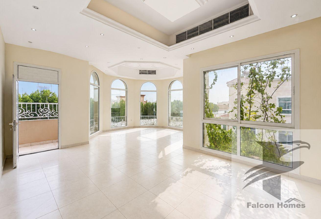 Spacious 4BR Villa with Garden Area photo 15
