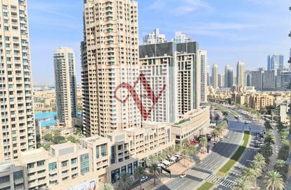 Apartment - 1 Bedroom - 2 Bathrooms for rent in Boulevard Crescent Tower 2 - BLVD Crescent - Downtown Dubai - Dubai