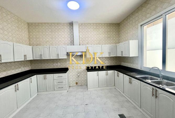 74232663 - Property Image 3