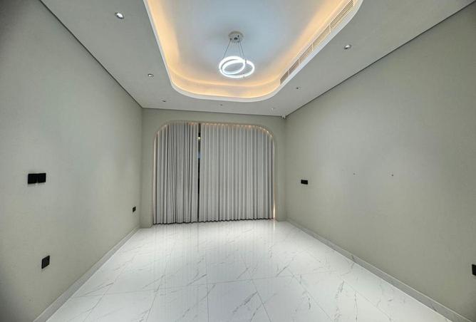 87860363 - Property Image 3