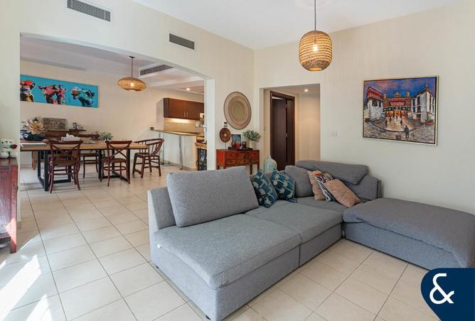 94000413 - Property Image 2