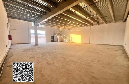 Warehouse - Studio - 7+ for rent in Umm Al Thuoob - Umm Al Quwain
