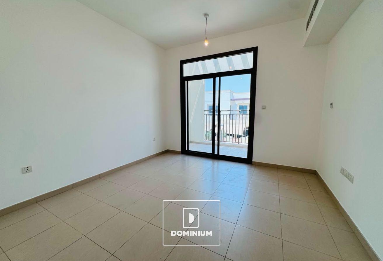 PRIME LOCATION | POOL | READY TO MOVE photo 14