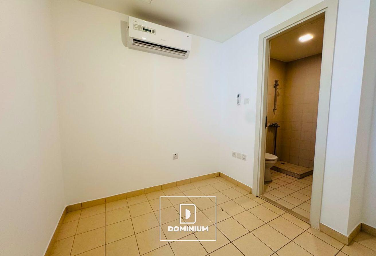PRIME LOCATION | POOL | READY TO MOVE photo 17