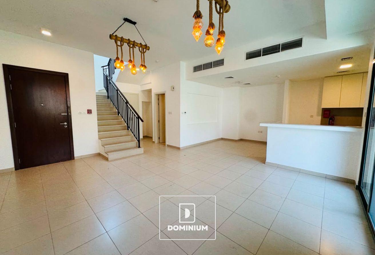 PRIME LOCATION | POOL | READY TO MOVE photo 12