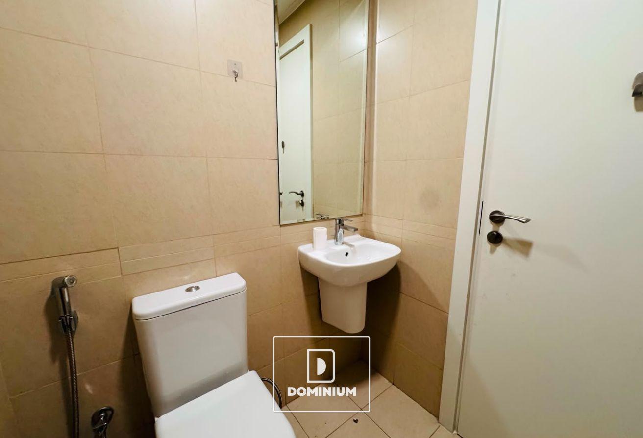 PRIME LOCATION | POOL | READY TO MOVE photo 6