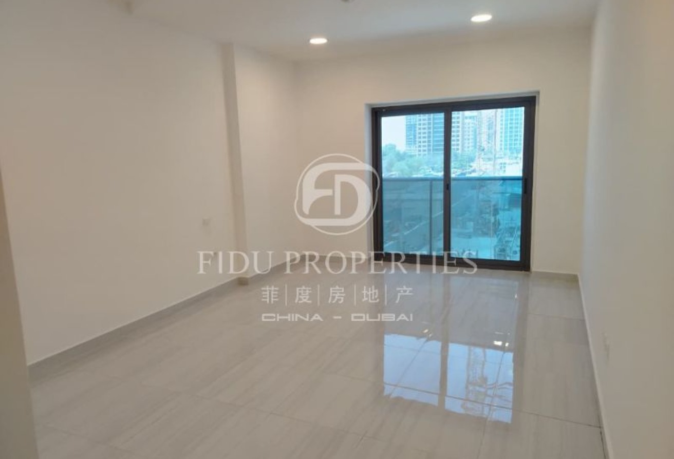 Amazing Apartment | Spacious Layout |Close Kitchen