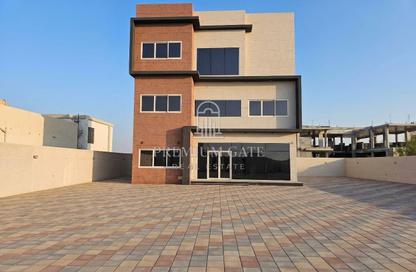 Villa - 4 - 5 for rent in Al Aweer 1 - Al Aweer - Dubai
