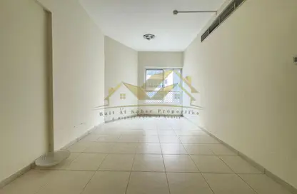 شقة - غرفة نوم - 2 حمامات للايجار في منخول - بر دبي - دبي