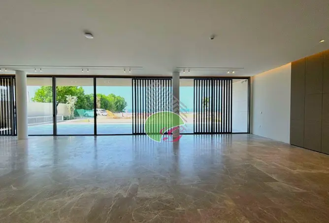 106429404 - Property Image 2