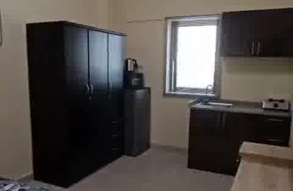 Apartment - Studio - 1 Bathroom for rent in Al Rumailah building - Al Rumailah 2 - Al Rumaila - Ajman