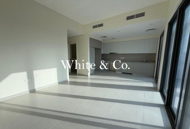 Negotiable | Single Row | Available Now photo 2