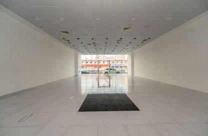 Shop - Studio - 1 Bathroom for rent in Al Garhoud - Dubai