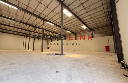 Warehouse - Studio for rent in Al Sajaa - Sharjah