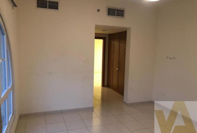 74624305 - Property Image 3