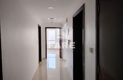 Apartment - 1 Bedroom - 2 Bathrooms for rent in Beach Tower 1 - Al Khan Lagoon - Al Khan - Sharjah