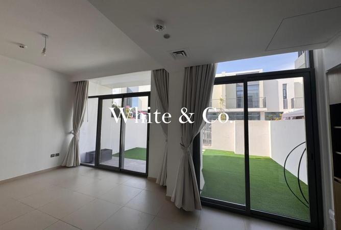 83211353 - Property Image 2