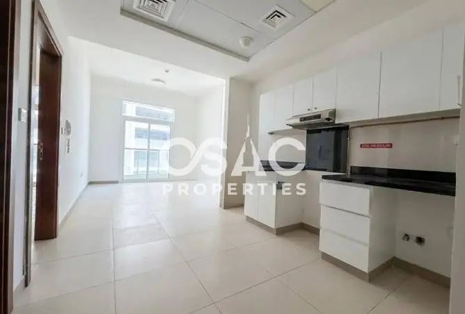 128351354 - Property Image 3