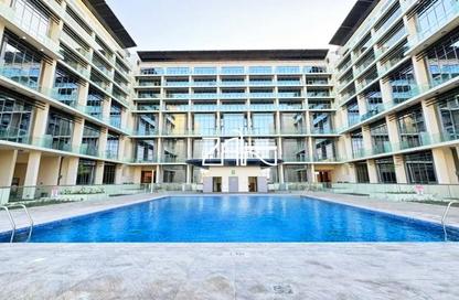 Apartment - 2 Bedrooms - 3 Bathrooms for rent in Oasis Residences - Masdar City - Abu Dhabi