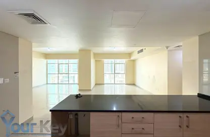 شقة - 2 غرف نوم - 3 حمامات للايجار في برج تالا - مارينا سكوير - جزيرة الريم - أبوظبي