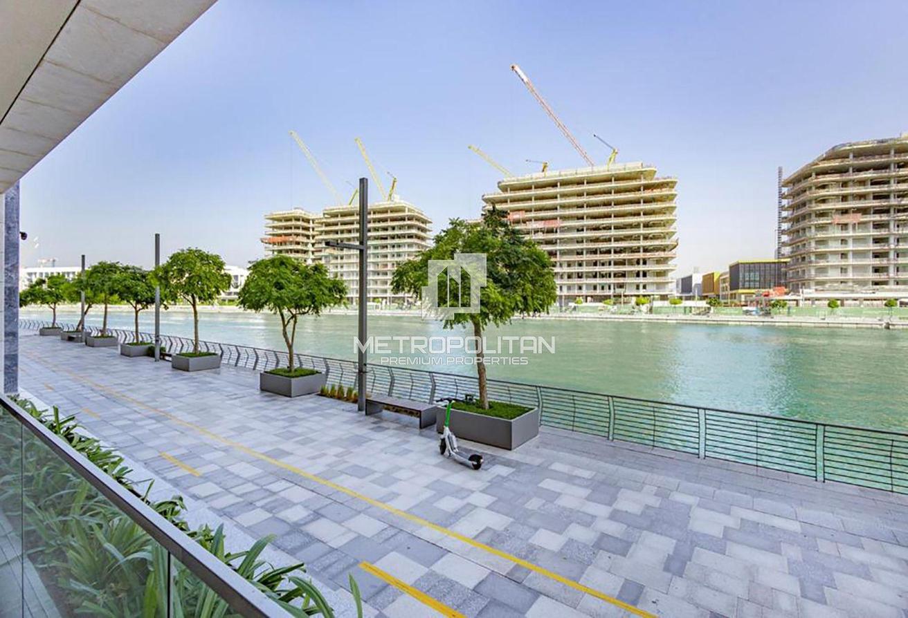 Upgraded Canal View| Fully Furnished| Large Layout photo 10