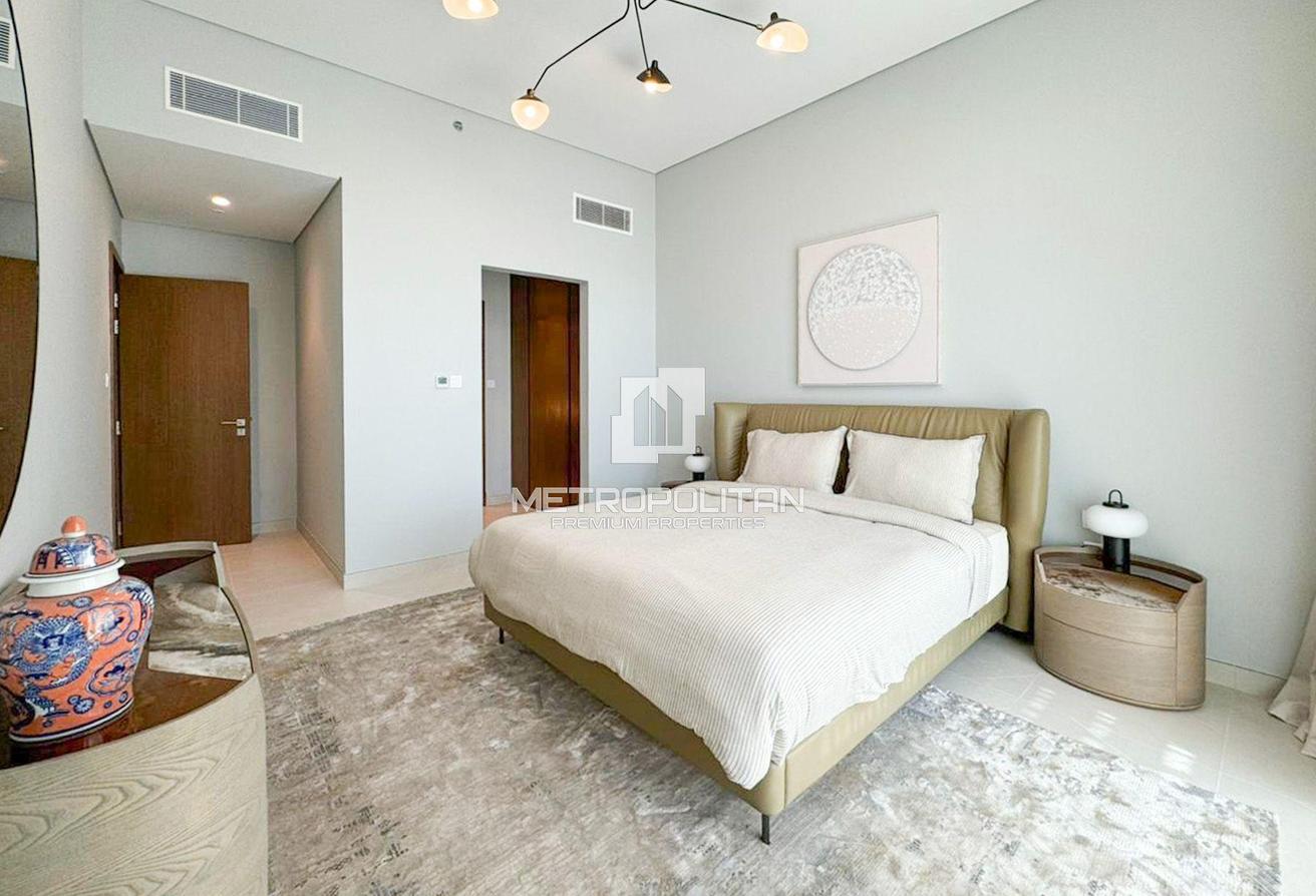 Upgraded Canal View| Fully Furnished| Large Layout photo 6