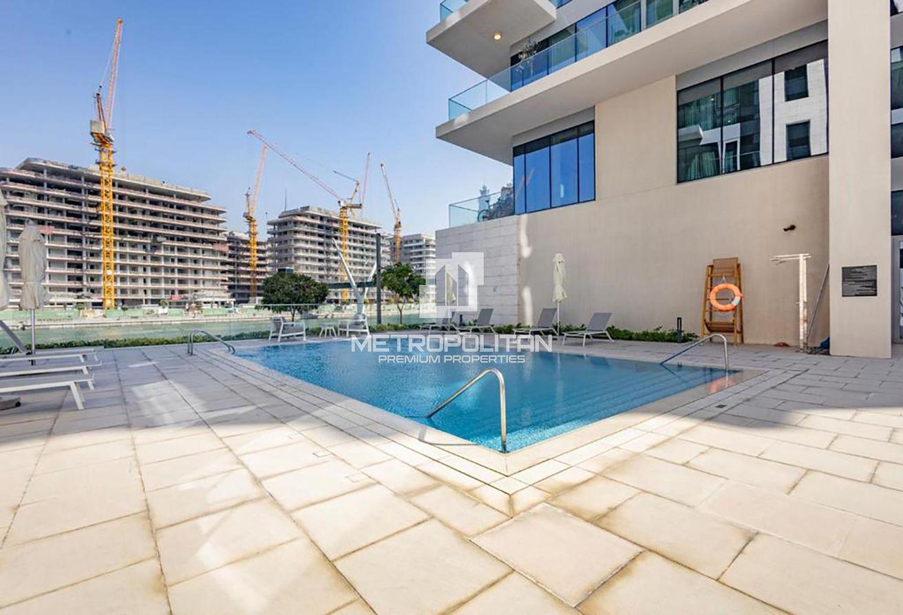 Upgraded Canal View| Fully Furnished| Large Layout photo 9