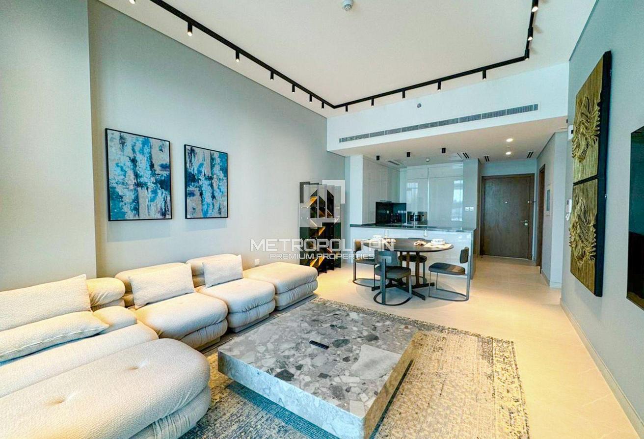 Upgraded Canal View| Fully Furnished| Large Layout photo 2