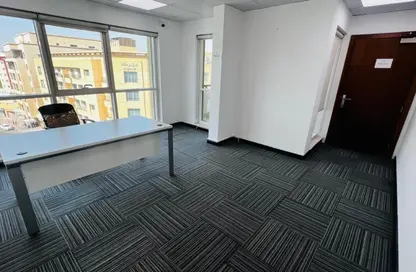 Office Space - Studio - 4 Bathrooms for rent in Al Nasr Plaza - Oud Metha - Bur Dubai - Dubai