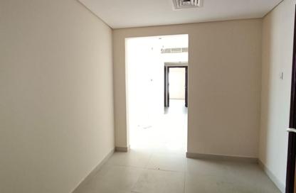 Apartment - 2 - 2 for rent in Al Butina 9 Building - Bu Tina - Al Sharq - Sharjah