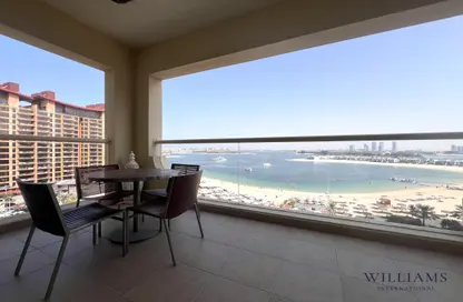 Apartment - 4 Bedrooms - 2 Bathrooms for rent in Al Das - Shoreline Apartments - Palm Jumeirah - Dubai