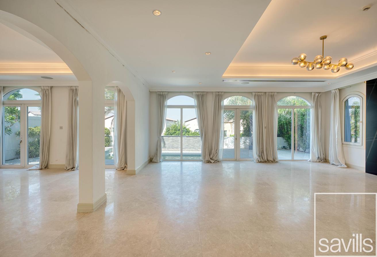 Vacant | Spacious Layout | Garden Views photo 4