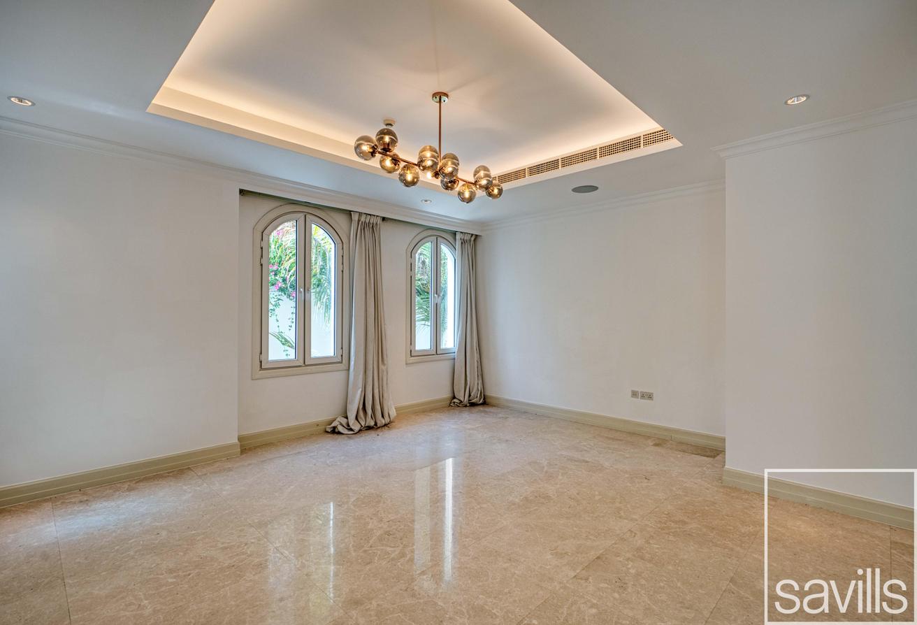 Vacant | Spacious Layout | Garden Views photo 10