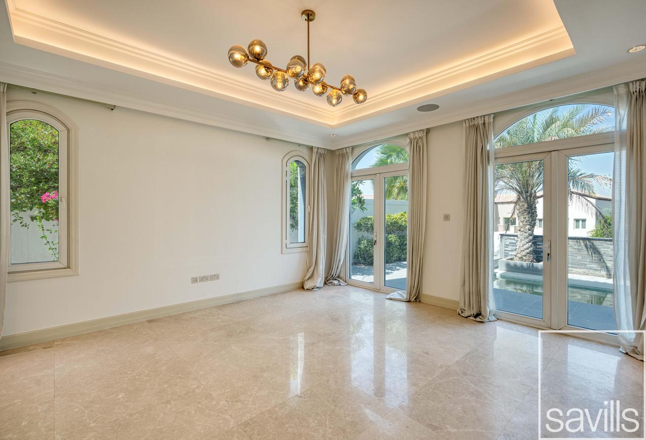 Vacant | Spacious Layout | Garden Views photo 11