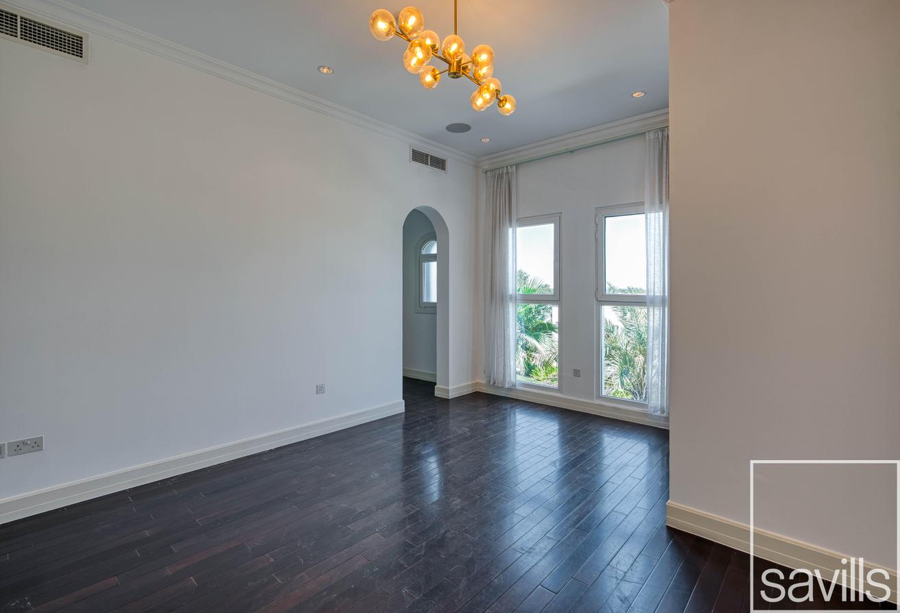Vacant | Spacious Layout | Garden Views photo 14