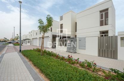 Villa - 5 - 6 for sale in Sunrise Living at Jumeirah Park - District 9 - Jumeirah Park - Dubai