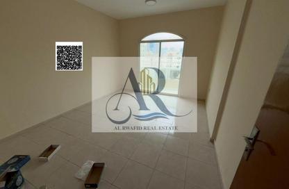 Apartment - 3 Bedrooms - 3 Bathrooms for rent in Amwaj Tower - Al Rumaila - Ajman