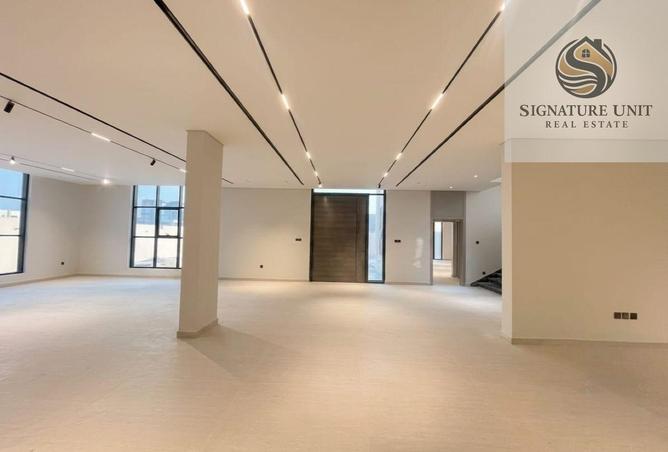 128809259 - Property Image 2