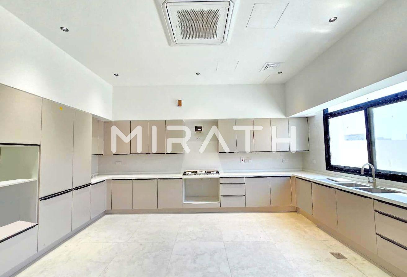 Ready to Move | Brand New Family Villa | Spacious photo 5