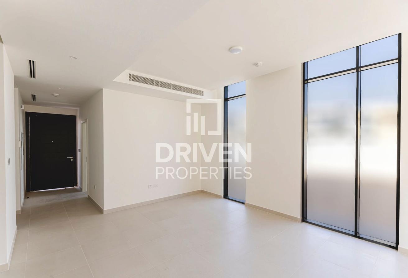 Chiller Free | Landscaped Garden | Furnished photo 4