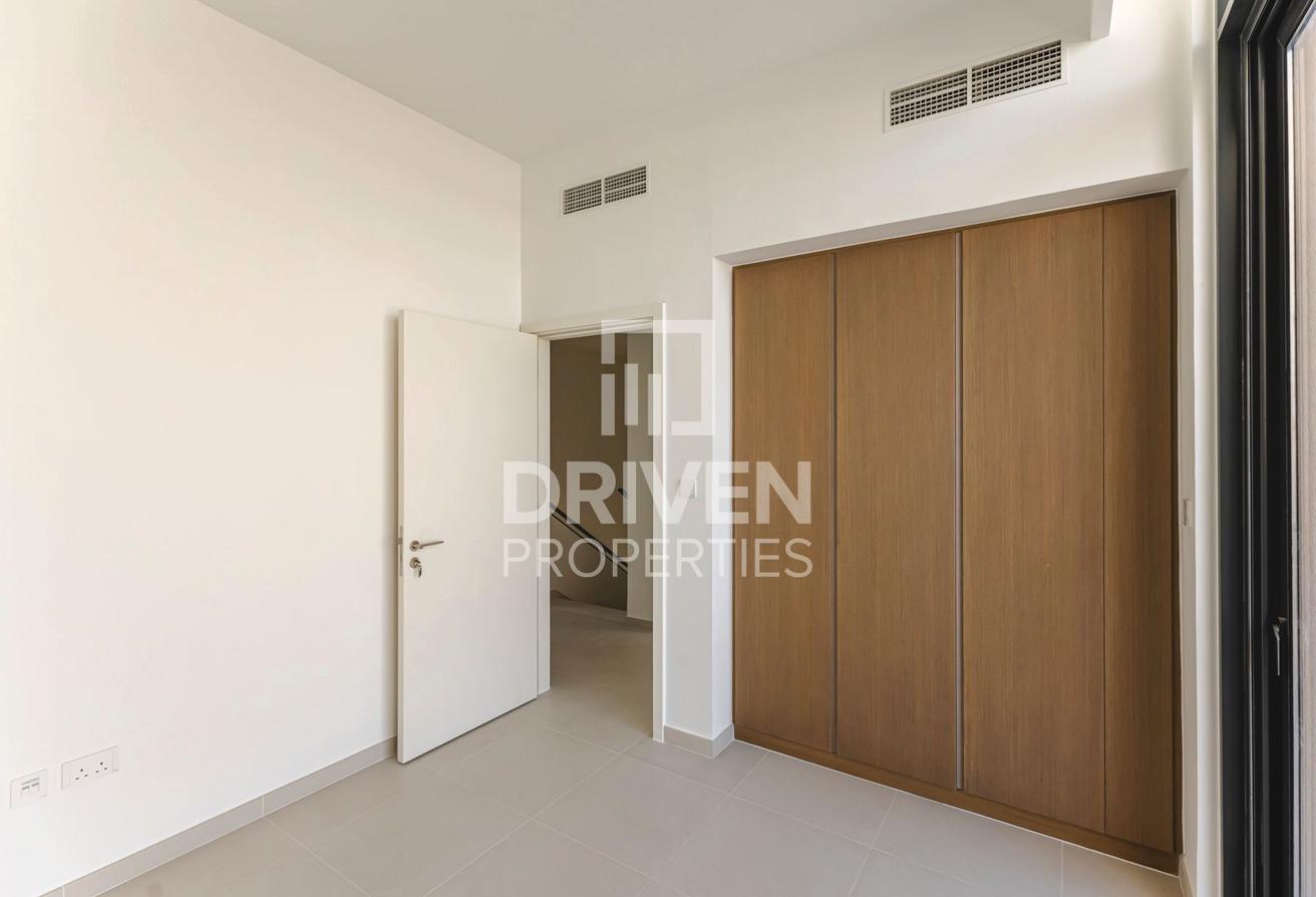 Chiller Free | Landscaped Garden | Furnished photo 7