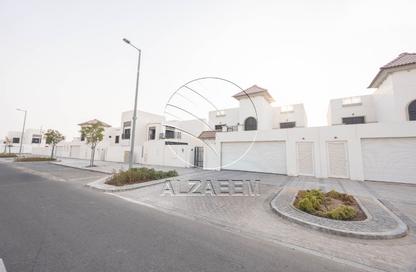 Villa - 4 - 5 for sale in Fay Al Reeman II - Al Shamkha - Abu Dhabi