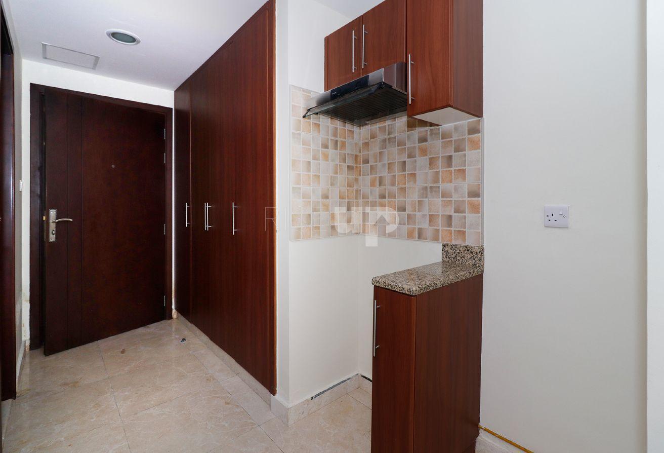 Prime Location | Unfurnished | Good Price photo 10